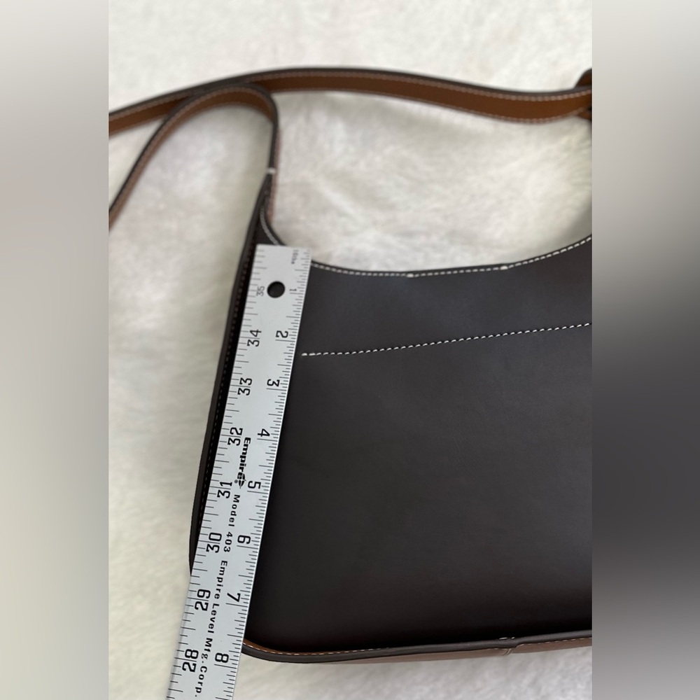 Tory Burch Brown and Tan Shoulder Bag with Gold Emblem🤎 - Picture 12 of 15
